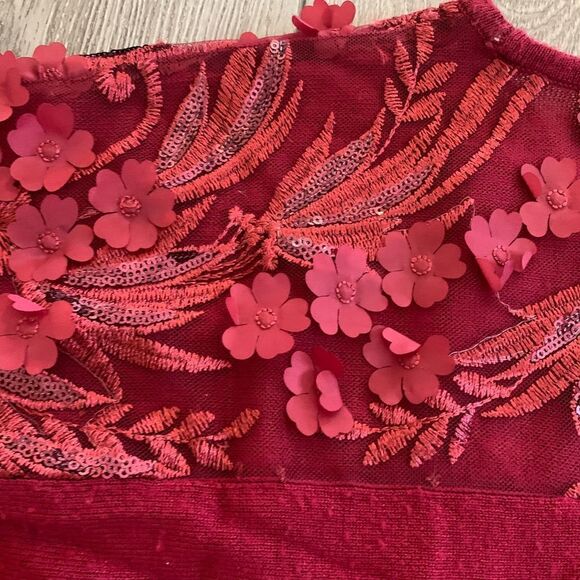 Joseph A beautiful sweater perfect for Valentine’s Day - Picture 5 of 8